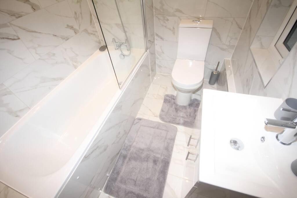 Great West Road Apartments Flat D London Eksteriør bilde